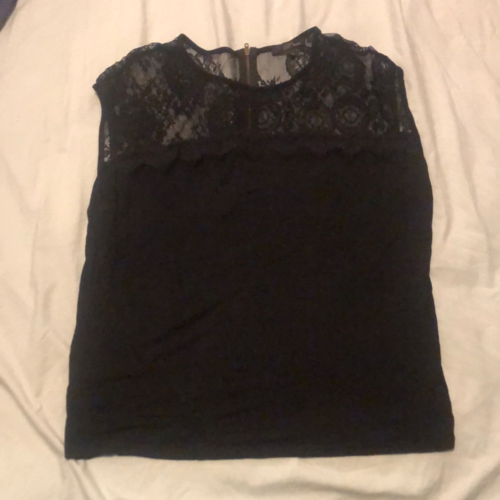 B’leev lace detail top